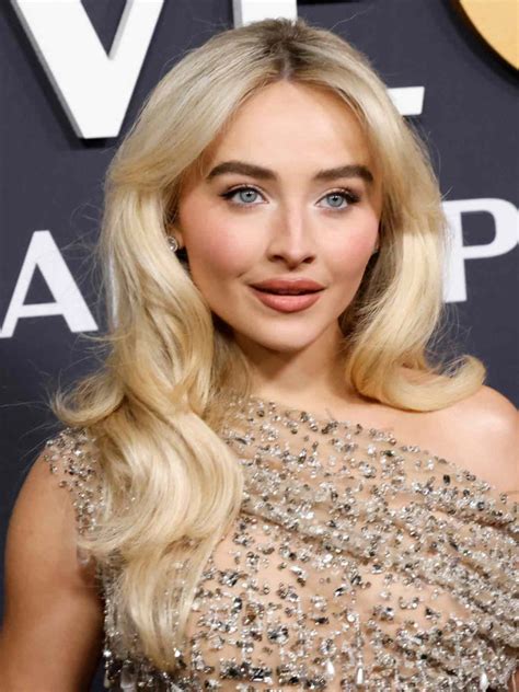 Stylists explain the chemistry behind the spring hair colors 2025 9