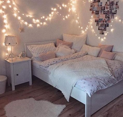 Bedroom Ideas Teens - People Going To The Bathroom