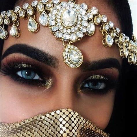 Pin de ~ 𝒜𝓃𝓃 ~ em Once Upon A Fairytale | Princesa jasmine, Cores