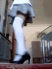 Upskirt GIFs | Tenor