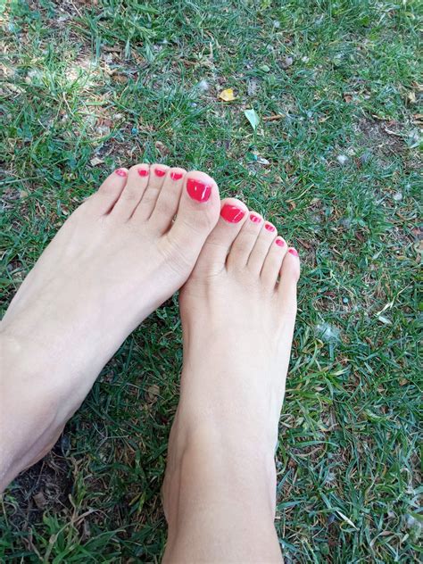 Sweet feet : r/SFW_Feet