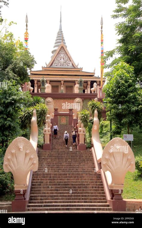 wat phnom  phnom penh cambodia stock photo alamy