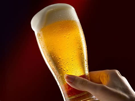Outback Steakhouse - Beer lovers unite. It's National Beer Lovers Day!🍻