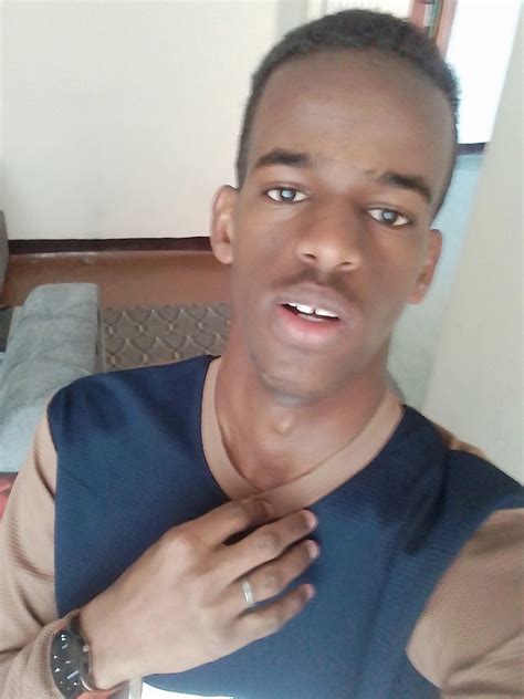 cabdinaasir – Medium