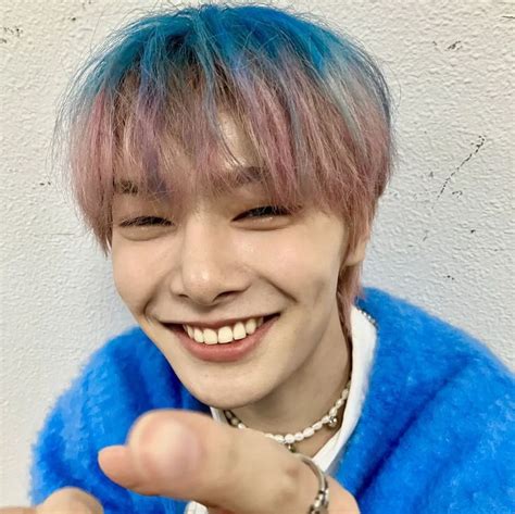 Jeongin | Kids icon, Smile icon, Two color hair