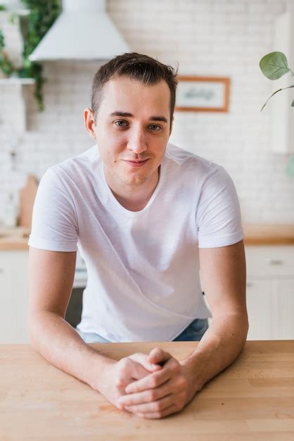 Images de Jeune Homme 25 Ans – Téléchargement gratuit sur Freepik
