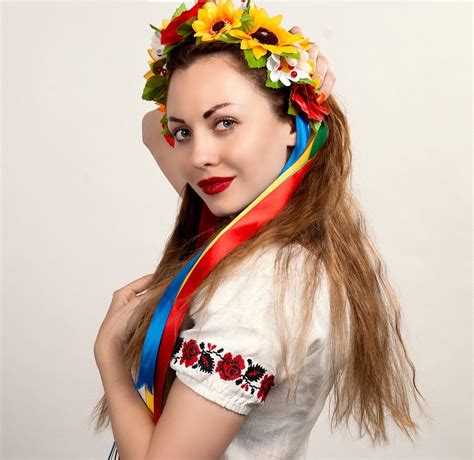 Анонс совместного проекта "Обличчя України" модельного агенства Grand ...