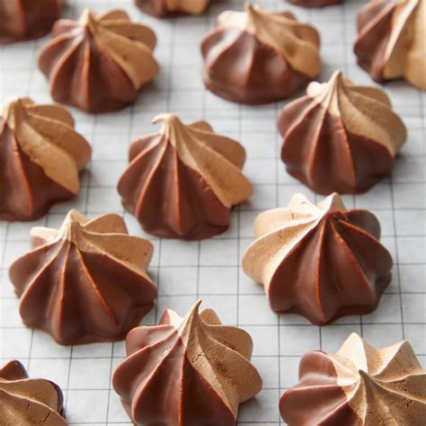 cook  meringue kisses