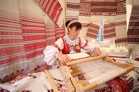 Міжнародны конкурс майстроў традыцыйнага ткацтва "Палатняныя пераплёты ...