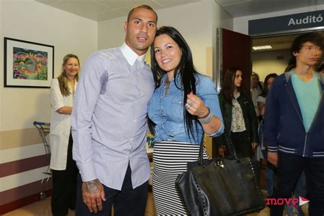 Quaresma surge pela primeira vez com a namorada em público - MoveNotícias