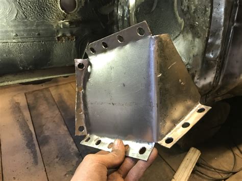 Обратный клапан омывателя — Ford Fiesta (Mk VI), 1,2 л, 2012 года ...