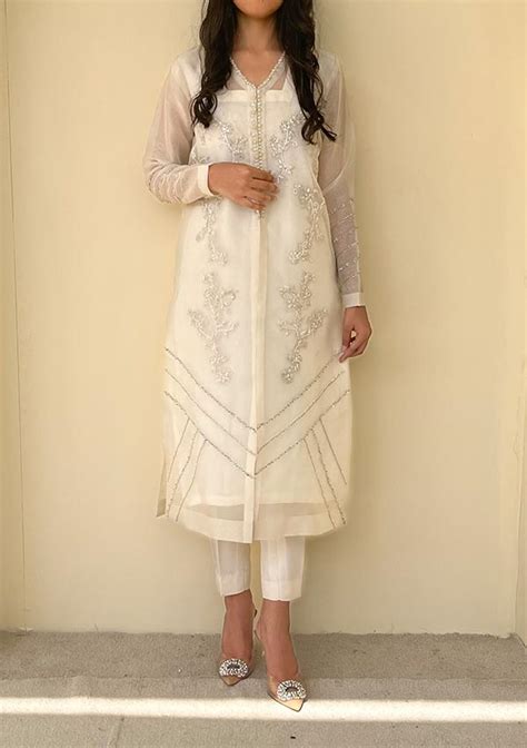 Samara with Pants | Mubashira Usman