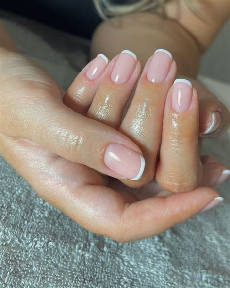 Francesa Unhas De Gel Simples E Elegantes - 200 ideias de Unhas de gel francesa em 2025 | unhas de gel francesas ...