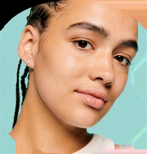 The Benefit Pore Care Hub | Pore Education, Tools, and Products
