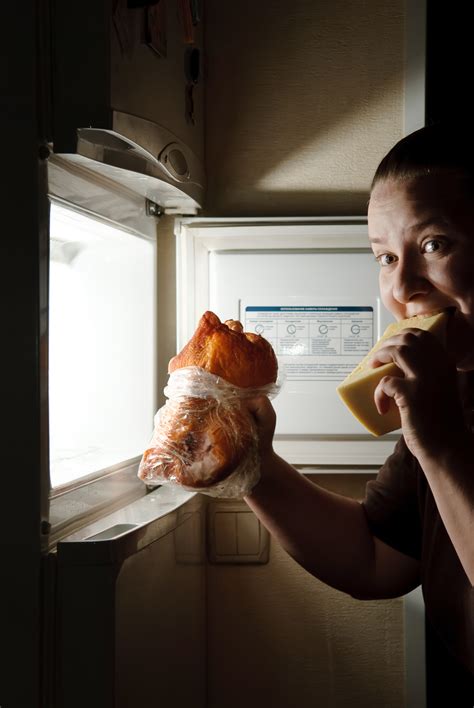 Emotional Eating Hypnosis-The Only Way to Take Charge of Your Behavior