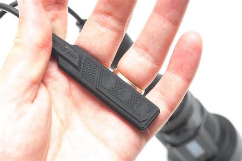 Nitecore P35i review | LEP + LED hybrid flashlight with 3,000 lumens ...