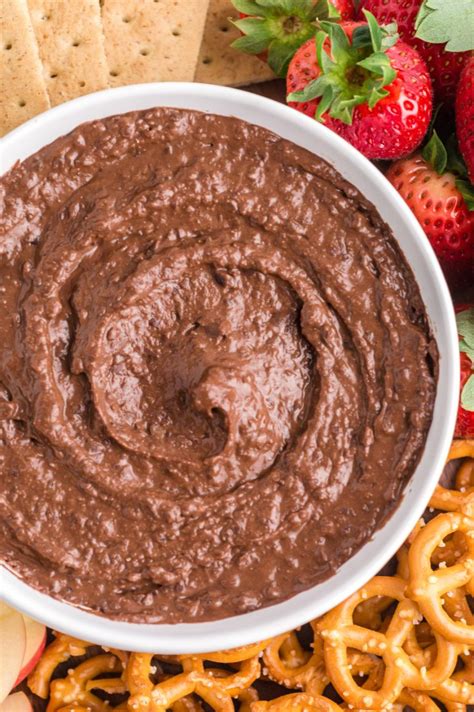 Chocolate Brownie Batter Hummus - Easy Dessert Hummus