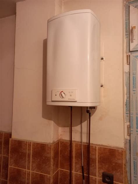 Bojler elektricni Elektrolux 30 litara 50 eura