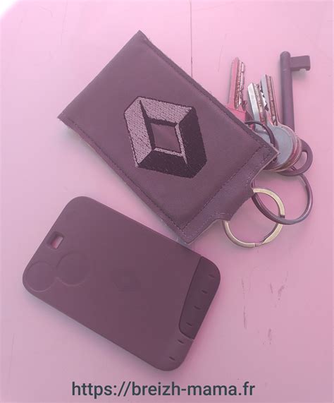 Coudre un porte clé pour carte de contact voiture - Broderie - Breizh Mama