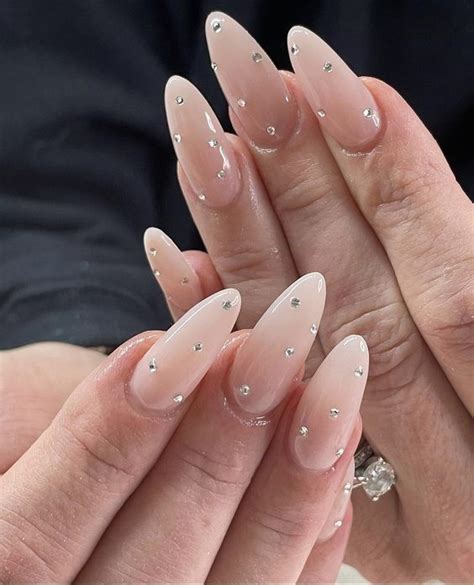 23 Simple graduation Nails to celebrate 2024 graduation in style ...