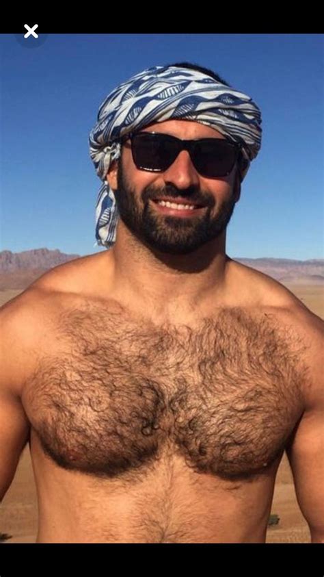 Homens Peludos - Pin de Izidor Pepe em Beards | Peito peludo, Foto de homens, Homens