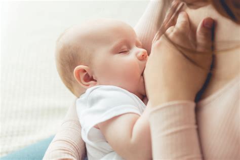 The unexpected benefit of hiring a breastfeeding specialist for new moms 31