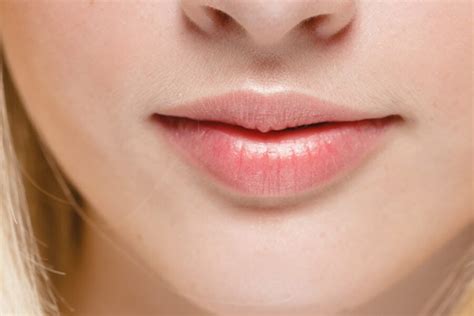 O Que É Buço Feminino - Qual é o melhor tipo de depilação do buço?
