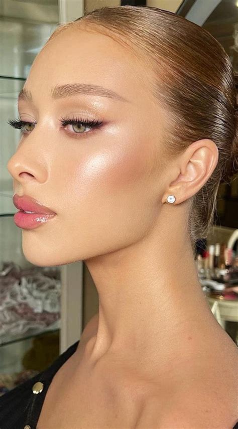 Pin de Laura McGuan em Makeup | Cabelo e maquiagem de noiva, Maquiagem ...