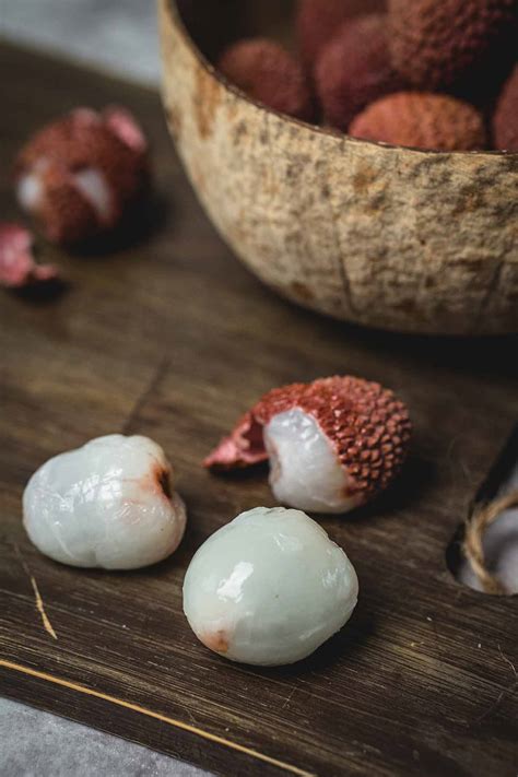 eat lychee picking  storing tips