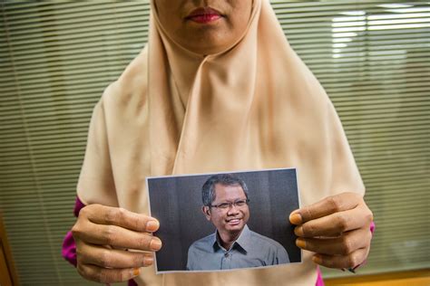 Indonesia’s Graft Fight Strikes Fear Even Among the Honest - The New ...