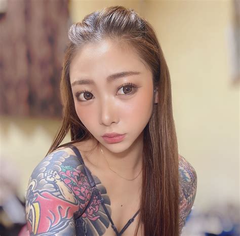 刺青インフルエンサー【おみぃ子さん】のショートギャラリー | タトゥーライフ★TATTOO LIFE