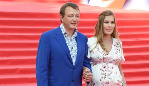 Супруга Марата Башарова подала заявление в суд на развод - 24СМИ