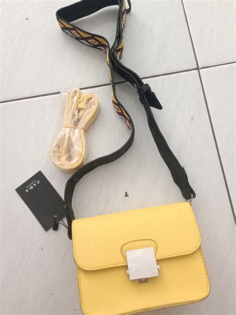 Tas kecil lucu, Fesyen Wanita, Tas & Dompet di Carousell