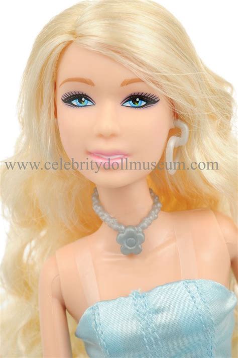 Taylor Swift - Celebrity Doll Museum