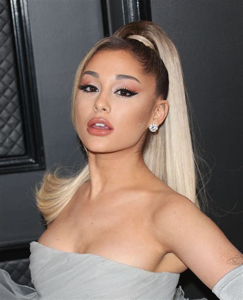 I love jacking off to Ariana Grande's face | Scrolller