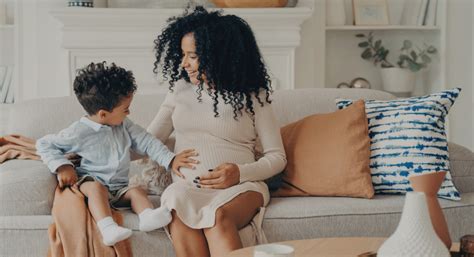 Top 10 Practical Gifts For New + Expecting Moms 