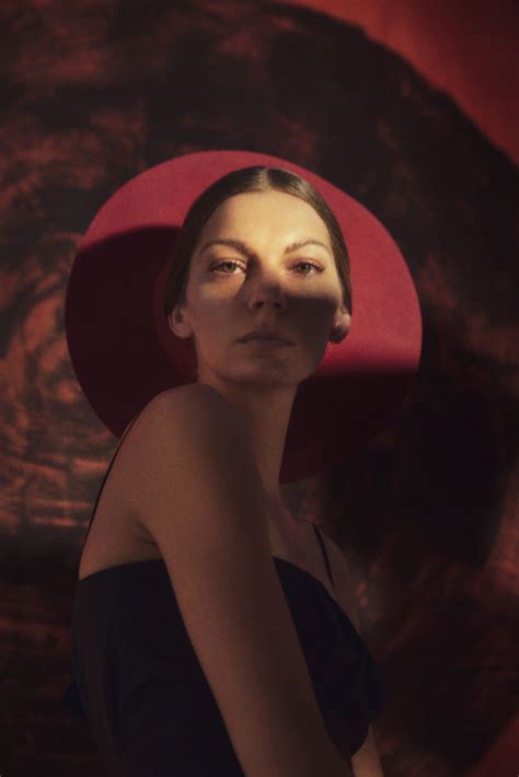 Rosie Lowe Goes Deep On 'Pharoah' | News | Clash Magazine