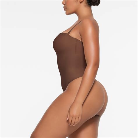 SKIMS BODY UNDERWIRE THONG BODYSUIT | JASPER – Skimus Official Store