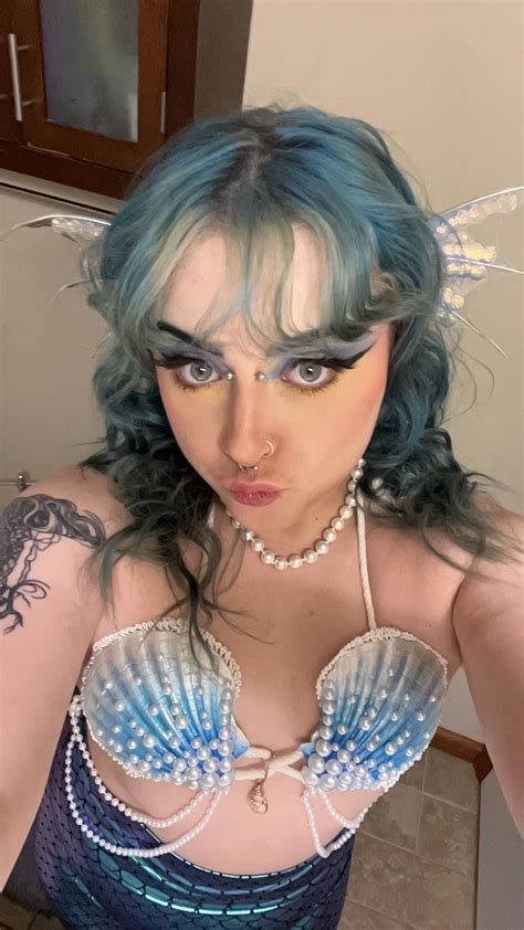 let me pull you under ;) : r/MonsterGirlsIRL