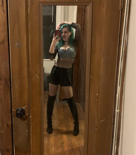 Cute goth : r/EGirls