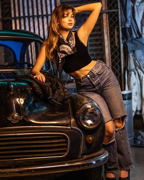 Nikki Hahn Gif