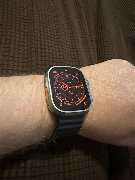 Anyone else keeping their Apple Watch Ultra on the red / night mode version of the Wayfinder