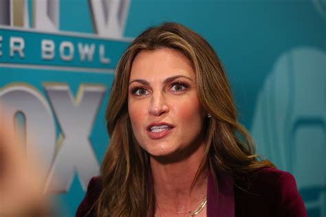 NFL Sideline Reporter Erin Andrews Makes Subtle Appearance Change - The