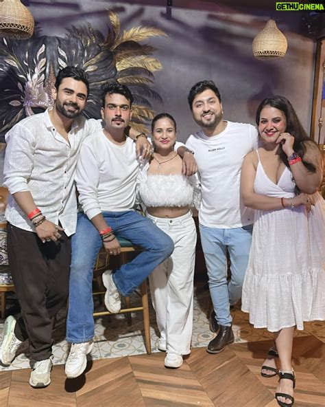 Priya Gamre Wiki, Biography, Age, Gallery, Spouse and more