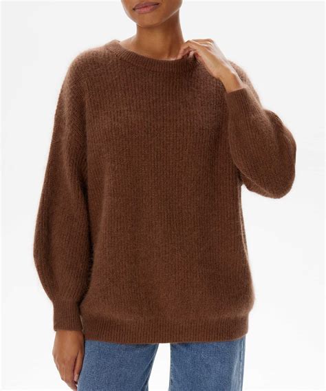 Свитер oversize из ангоры — EVDOKIA