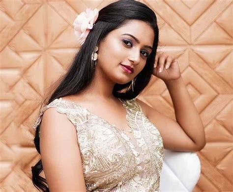 likitha murthy age family husband serial biography breezemasti
