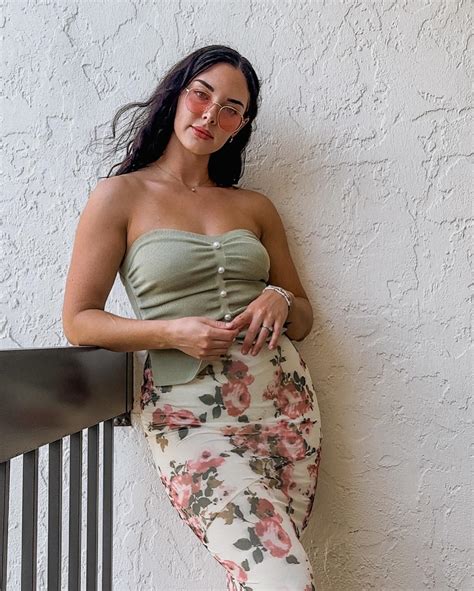 Morgan Vera - Morgan Vera added a new photo.