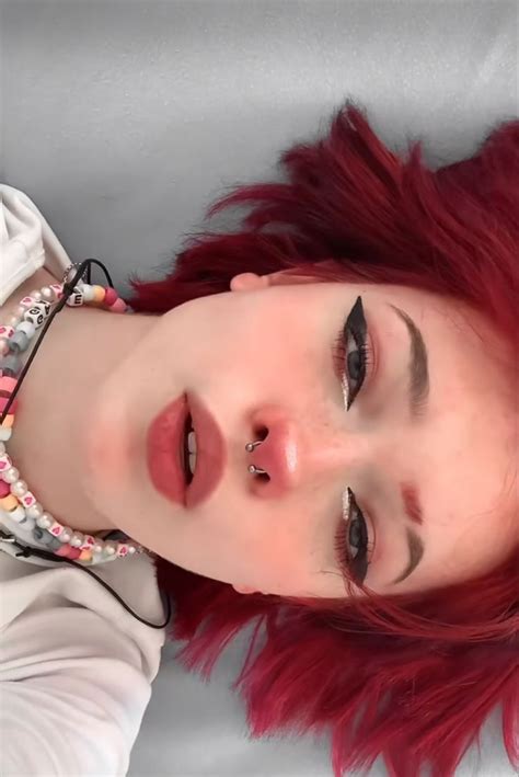 Саша ты такой котик 🥺 | No eyeliner makeup, Fashion makeup, Edgy makeup