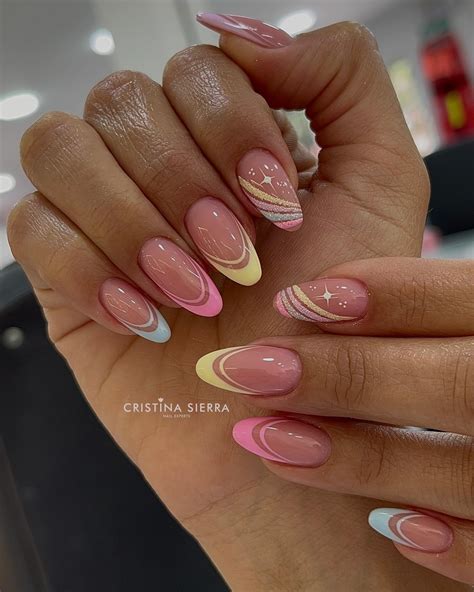 21+ Chic Two-Color French Tip Nails (2024) - DrExplains
