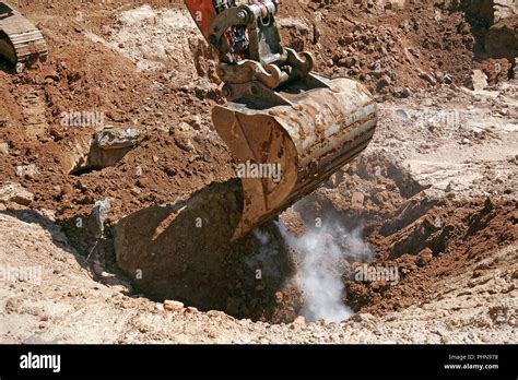 Dredge hi-res stock photography and images - Alamy